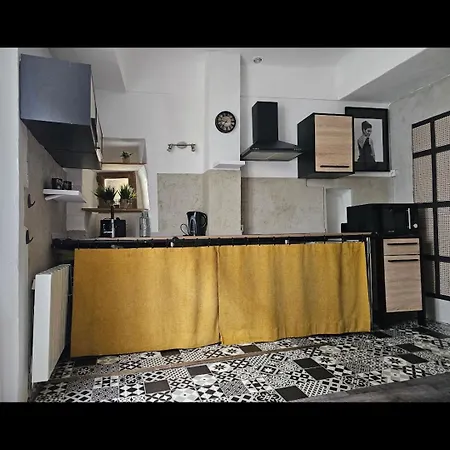 Apartment De - Castellane